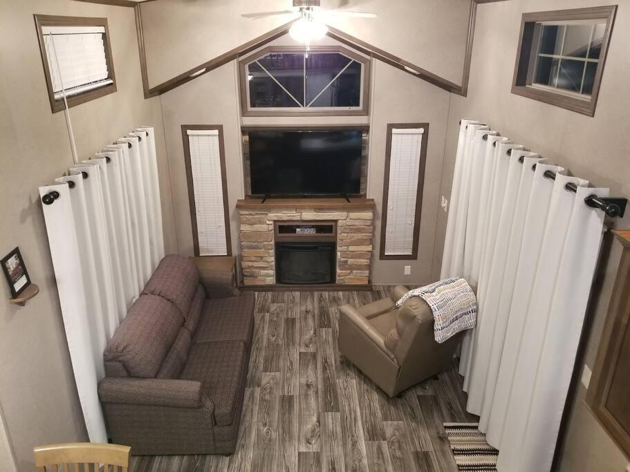 Tiny Home With Hammock Loft Bbq And Yard Phenix City Exterior foto